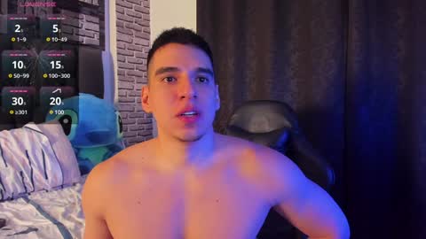 L E Y T O N online show from 01/08/25, 03:51