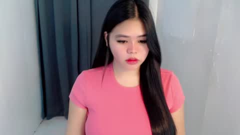 Snapshot of lhara_cumming chatting on 07/17/26, 12:06 LHARA online show from 07/17/26, 12:06
