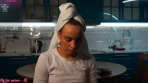 Hey Im Alexa  tg online show from 12/24/24, 11:49