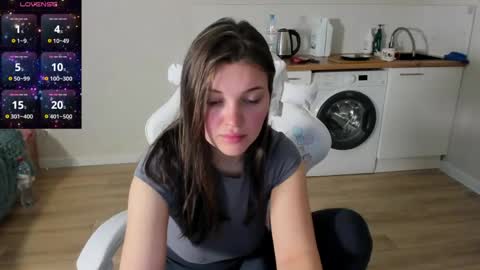 Snapshot of lia_2002_ chatting on 04/25/26, 12:52 lia_2002_ online show from 04/25/26, 12:52