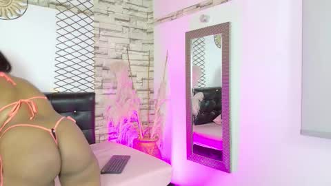 Lia James online show from 03/29/26, 11:43