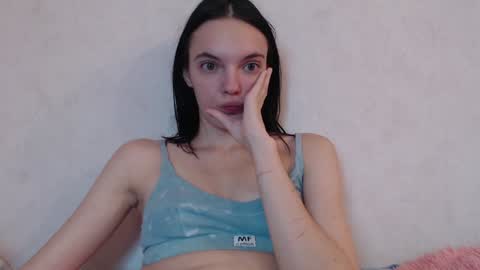 Snapshot of lia__meow chatting on 01/13/25, 08:04 Lia online show from 01/13/25, 08:04