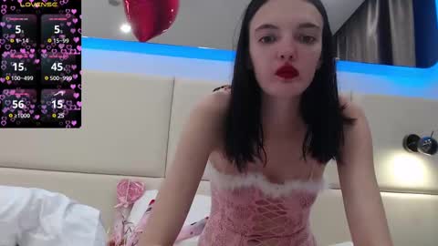 Snapshot of lia__meow chatting on 02/14/25, 02:54 Lia online show from 02/14/25, 02:54