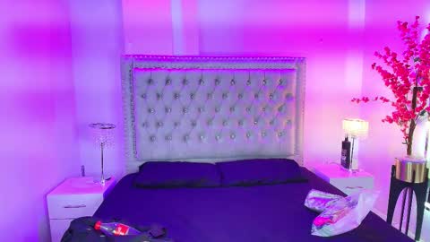 Lia  online show from 09/17/25, 03:19