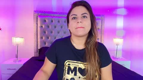 Lia  online show from 11/16/25, 03:45