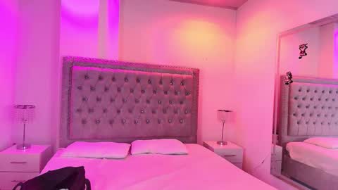 Lia  online show from 12/21/25, 03:46