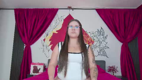 Snapshot of lia_avalon chatting on 06/23/26, 11:41 Lia Avalon online show from 06/23/26, 11:41