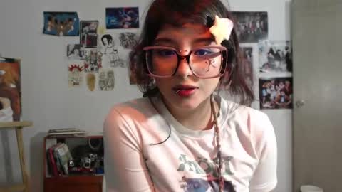 Lia online show from 04/28/26, 11:21