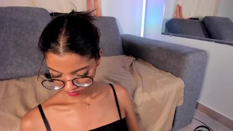 Lia online show from 02/04/25, 05:55