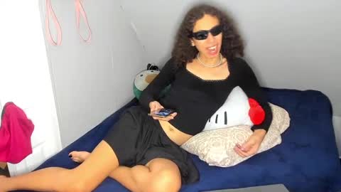 Snapshot of lia_hdz chatting on 09/25/25, 09:51 Kabroncita online show from 09/25/25, 09:51