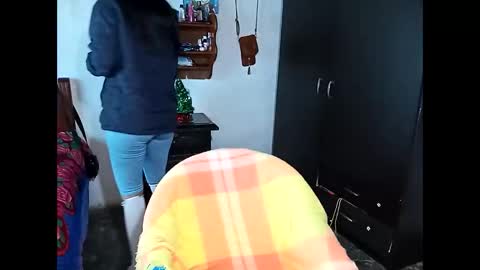 Lia online show from 12/20/24, 01:11