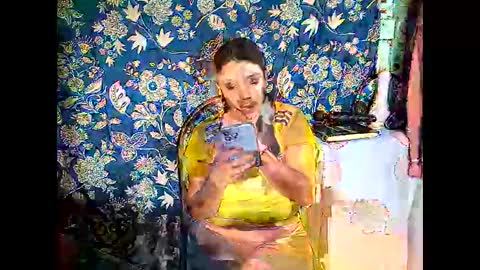 Snapshot of lia_hottie chatting on 05/29/26, 06:39 Lia online show from 05/29/26, 06:39