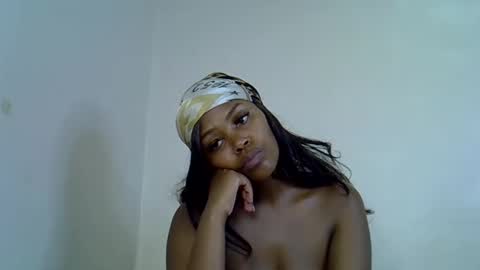 lia online show from 10/16/25, 03:24