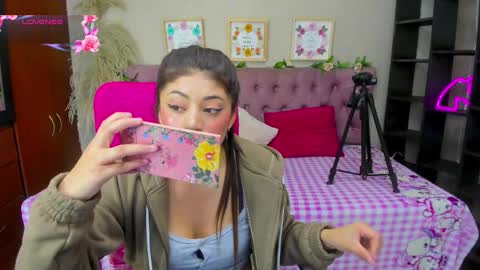 lia online show from 09/25/25, 01:26