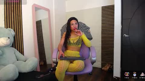 lia online show from 09/09/25, 01:49