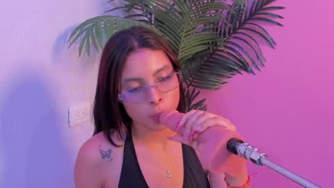 lia_owenss online show from 05/23/26, 07:29