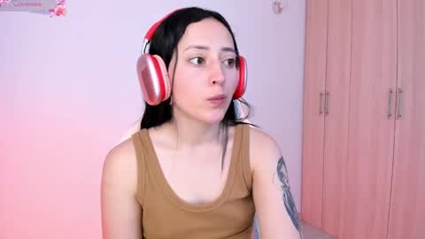 Little Queen Lia  online show from 02/04/25, 01:13