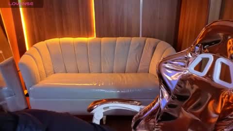 Online 1400 - 2100 online show from 04/16/26, 03:07