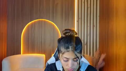 Snapshot of lia_queen_tx chatting on 07/03/26, 03:24 Online 1400 - 2100 online show from 07/03/26, 03:24