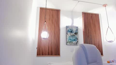 Lia online show from 12/22/25, 03:36