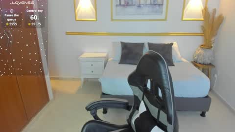 Lia  online show from 09/24/25, 02:15