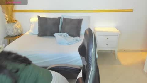 Lia  online show from 09/28/25, 02:06