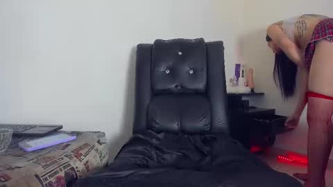 Snapshot of lia_sharlote chatting on 11/29/25, 01:52 Sharlote online show from 11/29/25, 01:52