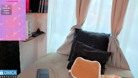 lia summer1 online show from 11/01/25, 07:05