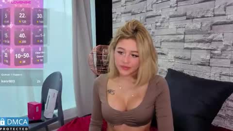 lia summer1 online show from 12/22/25, 07:22