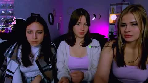 Lia online show from 09/16/25, 07:37