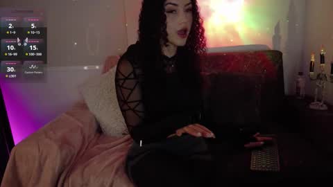Snapshot of lia_tinez chatting on 10/21/25, 11:27 Lia online show from 10/21/25, 11:27