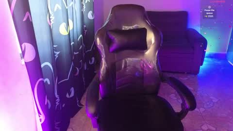lia_varel online show from 05/12/26, 02:25