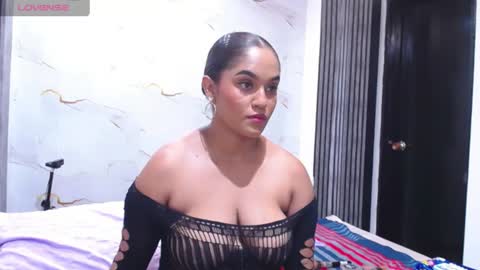 Snapshot of liaa_cams chatting on 07/17/26, 03:02 liaa_cams online show from 07/17/26, 03:02