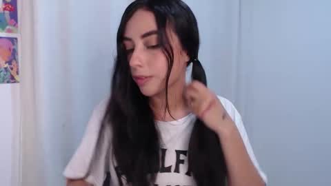   lia  online show from 06/11/26, 02:33