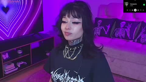 Snapshot of liaa_rodriguezz chatting on 01/19/25, 02:25 Liaa  online show from 01/19/25, 02:25