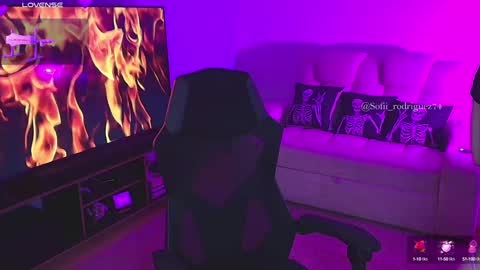 Snapshot of liaa_rodriguezz chatting on 02/04/25, 01:02 Liaa  online show from 02/04/25, 01:02