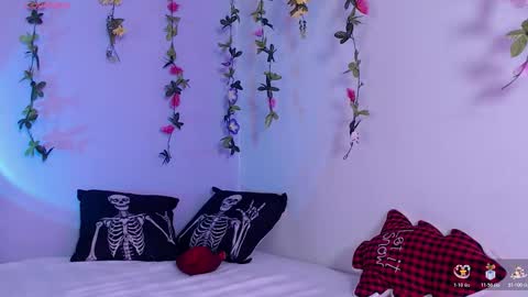 Liaa  online show from 12/03/25, 12:07