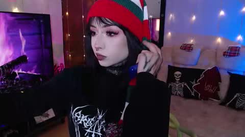 Liaa  online show from 12/20/25, 02:18