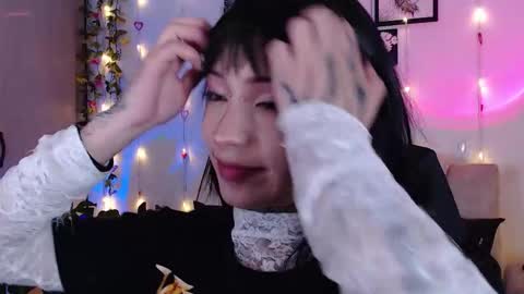 Liaa  online show from 03/28/26, 03:50