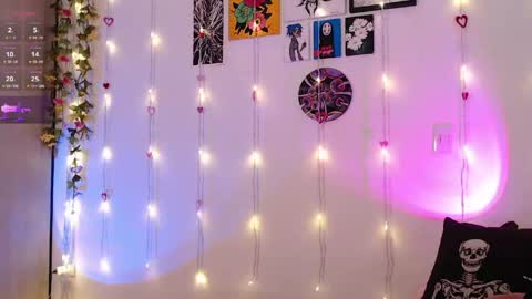 Snapshot of liaa_rodriguezz chatting on 05/15/26, 11:56 Liaa online show from 05/15/26, 11:56