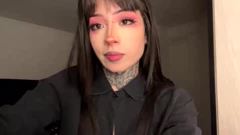 Snapshot of liaa_rodriguezz chatting on 05/17/26, 01:58 Liaa online show from 05/17/26, 01:58