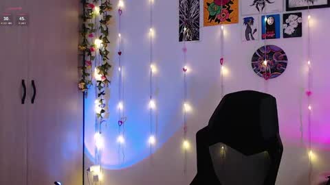 Snapshot of liaa_rodriguezz chatting on 05/26/26, 08:49 Liaa online show from 05/26/26, 08:49