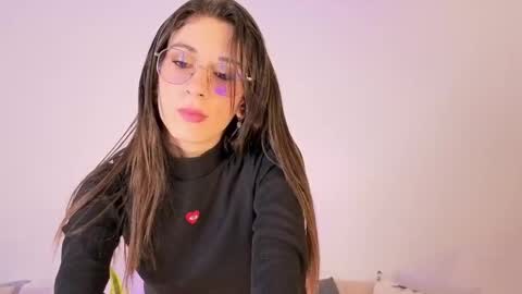 Lia  online show from 12/14/25, 01:38