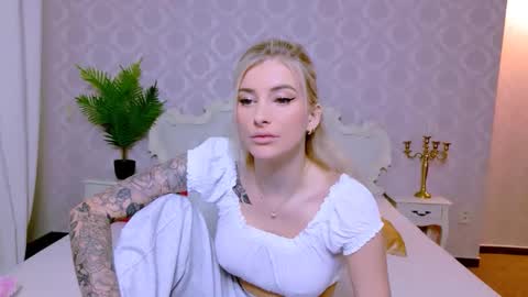 Snapshot of liabeninix chatting on 02/09/26, 09:24 Lia online show from 02/09/26, 09:24