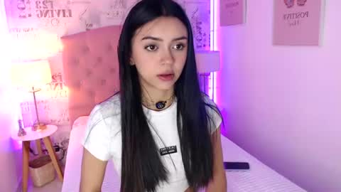 Snapshot of liabunny_ chatting on 07/06/26, 12:02 Lia 3 online show from 07/06/26, 12:02