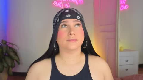 Lia Cox online show from 11/05/25, 03:06