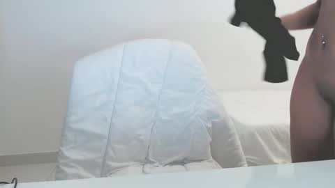 Lia Divina online show from 12/04/25, 06:12