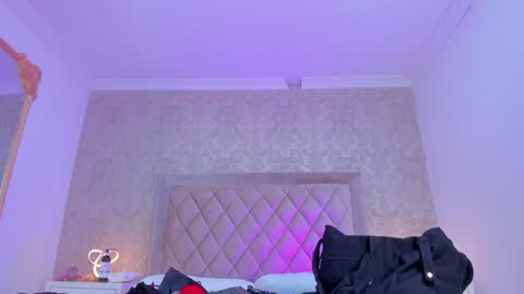 Lia online show from 01/15/25, 08:58