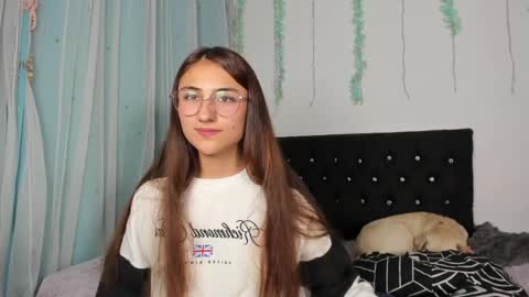 Liah  online show from 04/08/26, 01:49