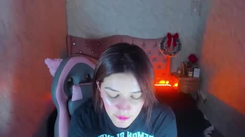  Lia  online show from 12/31/24, 07:29